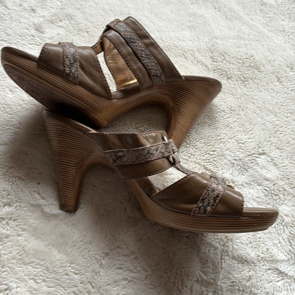 Söfft Calvados Snakeskin Sandals – Size 10 | Leather Elegance | Glam & Comfort | - Picture 4 of 6